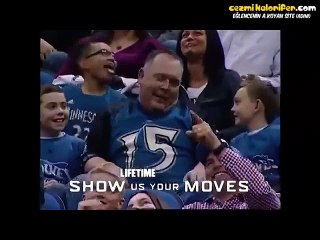 12 Yıl Önce Yaptığı Dans Yüzünden Tribünden Atılan Taraftarın Görevini Tamamlaması