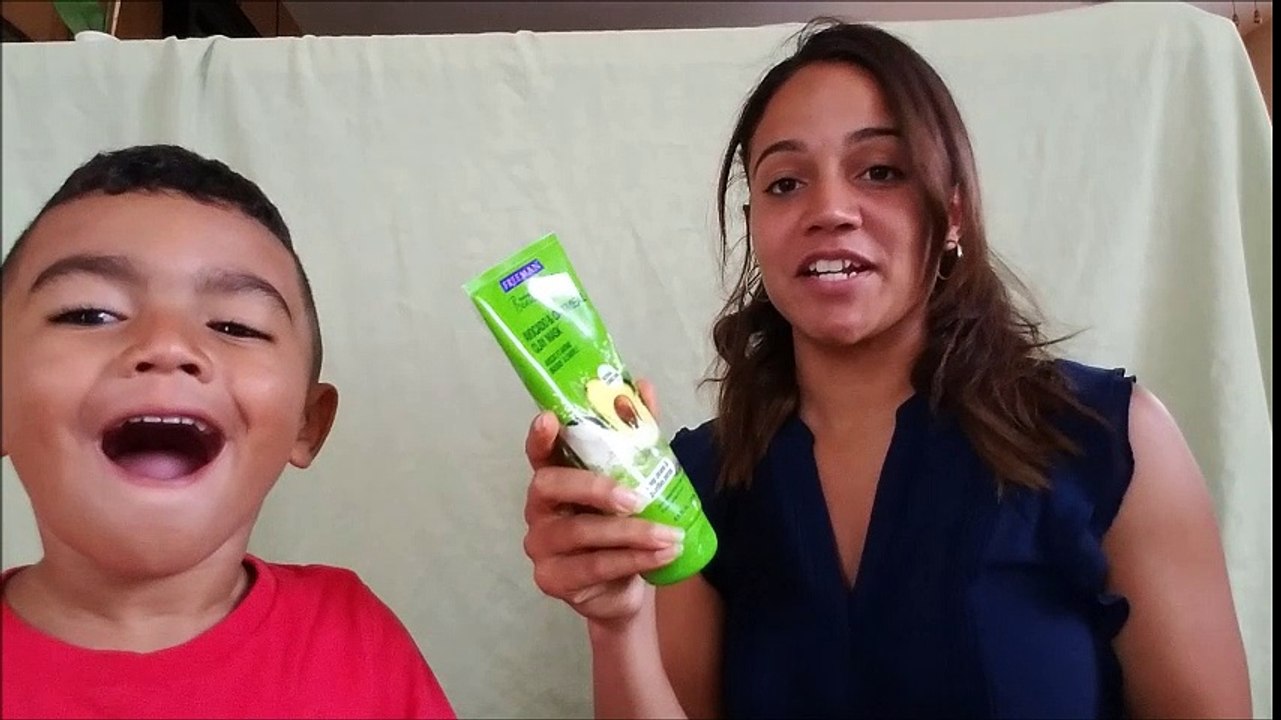 Face Mask Monsters!/ Random Courtney & Monster Leo