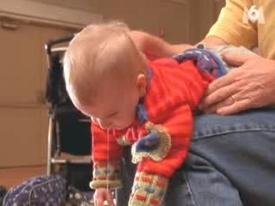 Malcom : Jeux avec des bébés