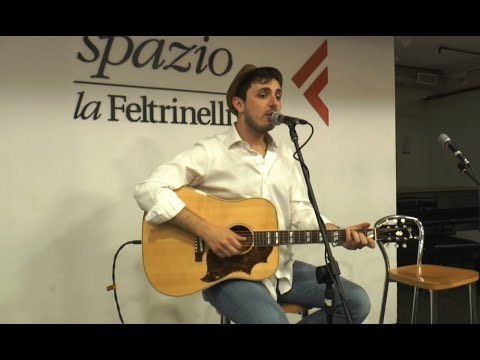 Napoli - LePuc presenta l'album Io secondo Woody alla Feltrinelli (14.06.17)
