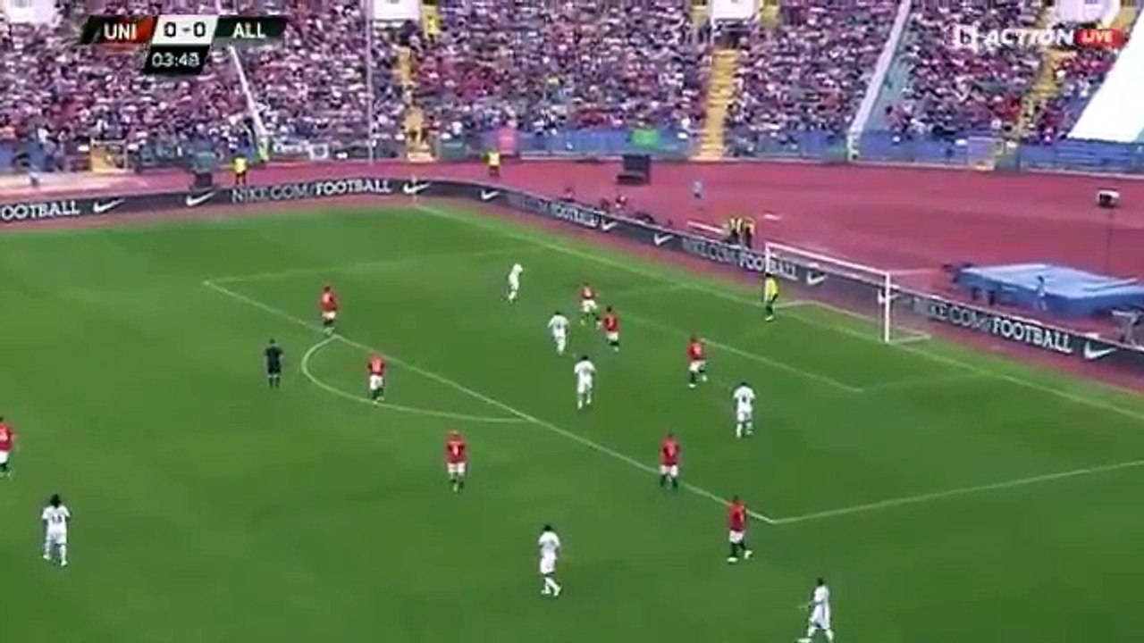 La superbe reprise volée de Trézéguet