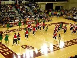 Danse Homecoming pirates