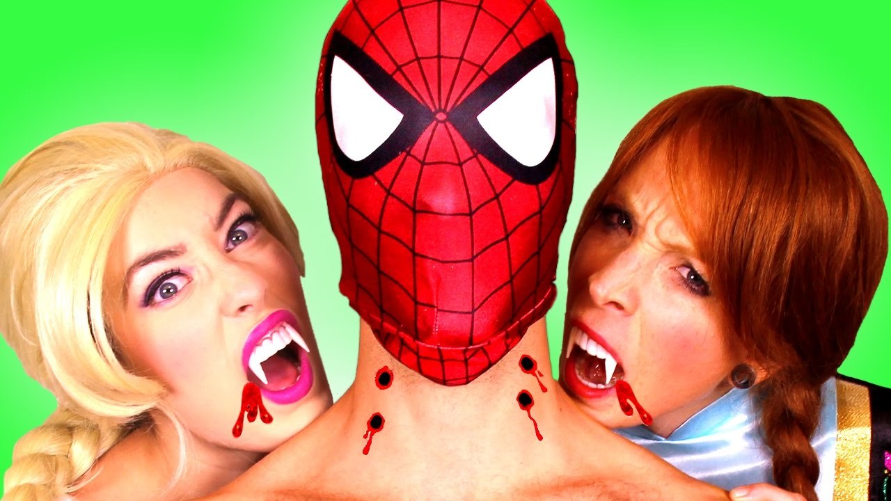 Spiderman BITTEN by VAMPIRE Frozen Elsa & Anna! w_ Pink Spidergirl Superman TOYS! Superheroes IRL