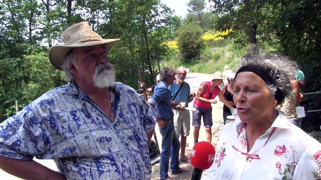 Bouriège : les habitants de St Sernin bloquent les éoliennes