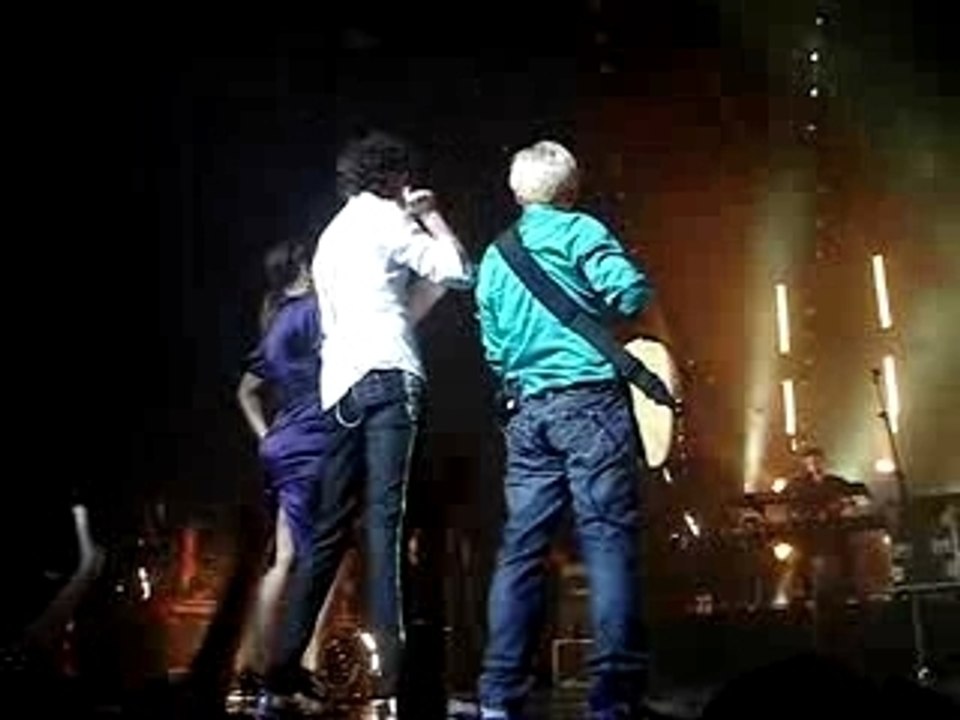 Mika Montpellier 15/10/2007 Big Girl (extrait)