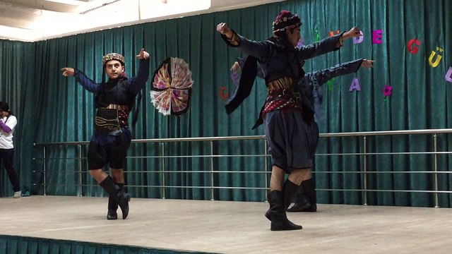 Çemberimde Gül Oya Afyonkarahisar İbrahim Evren Mes. ve Tek. And. Lisesi Sergisi Ritim Dans Okulu Zeybek Halk Oyunu