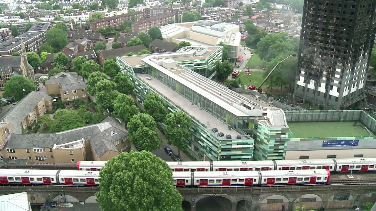 Nach Londoner Hochhausbrand: Mindestens 17 Tote