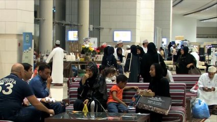 الشارع العماني مستاء للأزمة ويدعو لرفع الحصار عن قطر