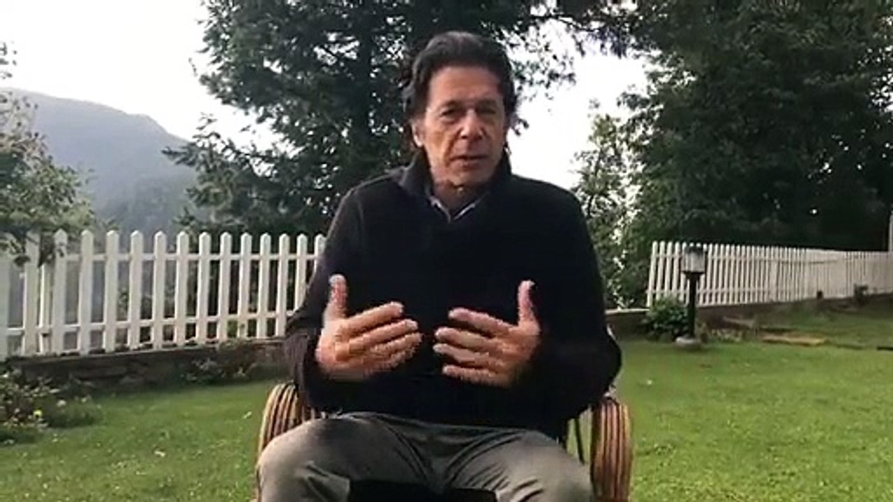 Imran Khan Is Badly Bashing Nawaz Sharif For Giving Threat To Judiciary And Army