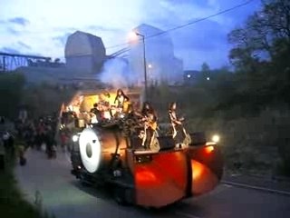 Transe-Express La Grande Migration Sous le pont