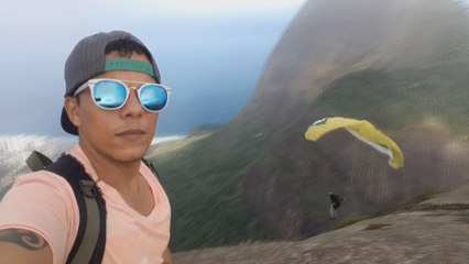 Joven cae al vacío con su parapente desde icónico morro de Río -