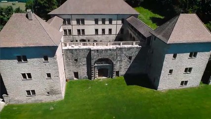 Vue d'ici : le Château de Clermont
