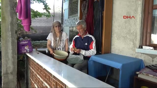 Düzce Oğlunun Balkondan Attığı Anne: Gece Gelir Boğazımı Sıkar Diye Korkuyorum