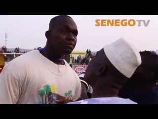 Senego TV Bagarre de Modou Mbaye de la 2S...son père Bécaye venu le secourir, Regardez: