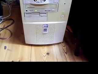 Vintage year 2000 Pentium III desktop w Windows 98