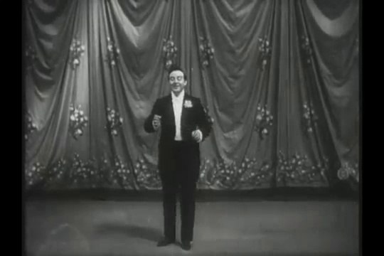 Alice Guy: Félix Mayol - La polka des trottins (1905)