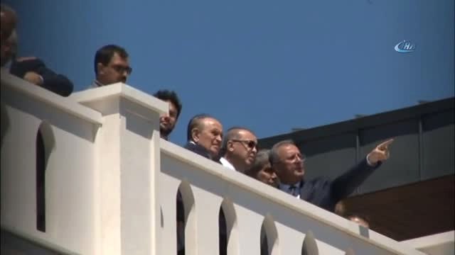 Cumhurbaşkanı Erdoğan, İstanbul Anadolu İmam Hatip Lisesi İnşaatında İncelemelerde Bulunuyor