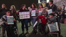 Personas con discapacidad protestan en Argentina