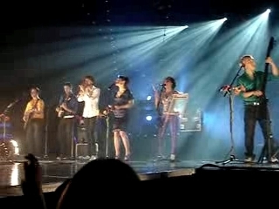 Mika Montpellier 15/10/2007 Holy Johnny (extrait)
