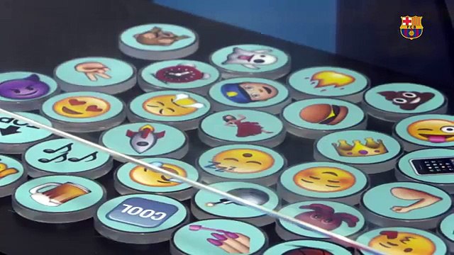 Watch Piqué classifying colleagues with emojis!!