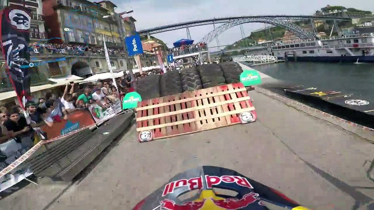 Suivez le rider Jonny Walker dans sa descente VTT folle! POV MTB