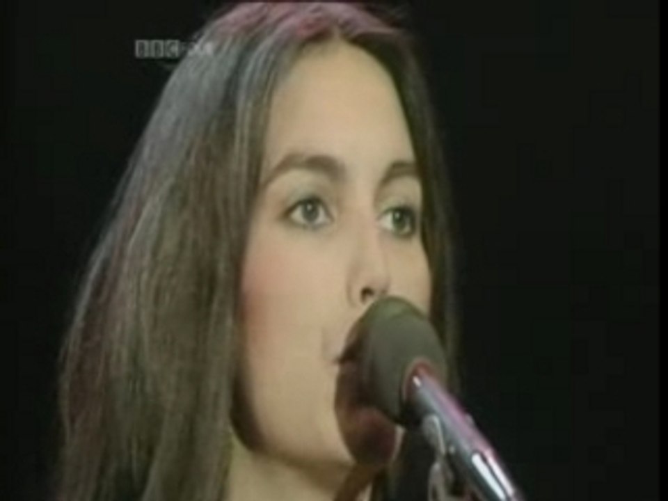 Emmylou Harris - Born To Run - Russell Harty 3.3.1982.dkly`