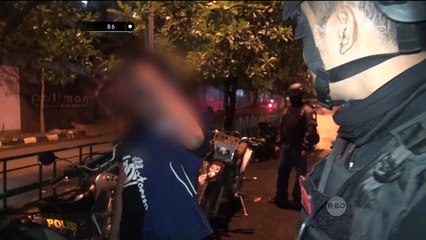 Mirisnya, Lihat Orang Sekitar Ngelem Remaja Ini Ikut-Ikutan - 86