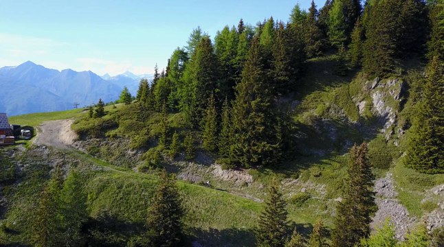 Adrénaline - VTT : Le petit single dans la montagne, découverte de la piste enduro « Jackson » des Arcs