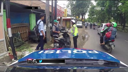 Mengaku Punya Keluarga Jaksa, Ibu ini Mengadu Saat Akan Ditilang - 86