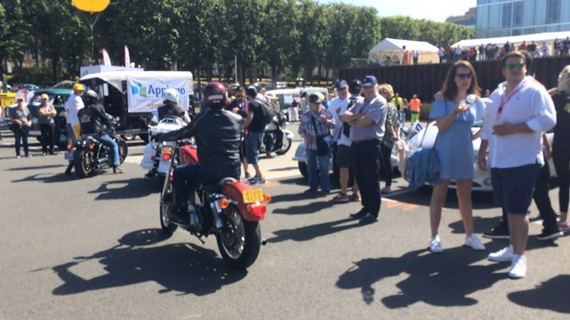 Départ du défilé de la parade des 24 Heures