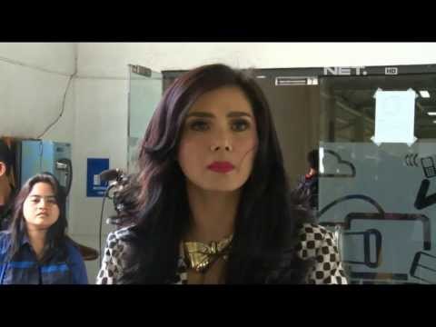 Entertainment News - Safeea, putri Mulan Jameela suka pakaian sang bunda