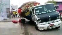 Heavy Loaded Truck Fail - Extreme Truck Driving Sk