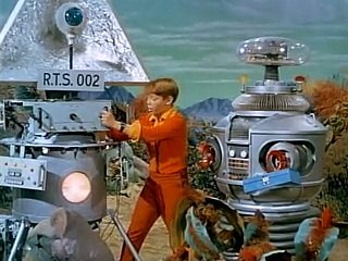 Lost In Space S02 E25  The Colonists