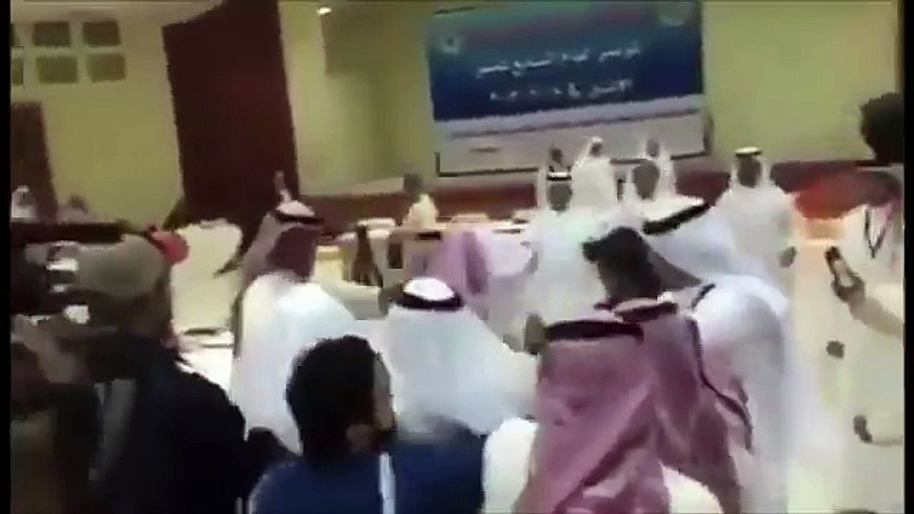 Suudlu ve Katarlı heyet, Kuveyt"te birbirine girdi