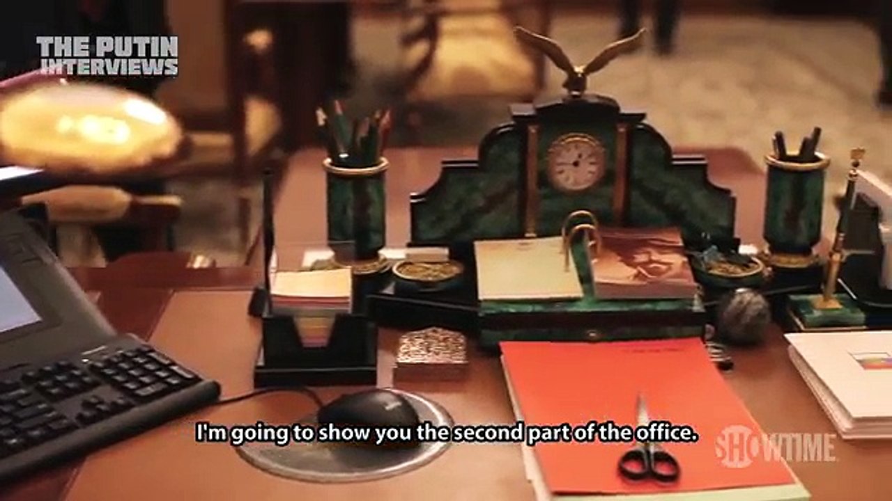 Viladimir Putin, Oliver Stone'a bürosunu gezdirdi