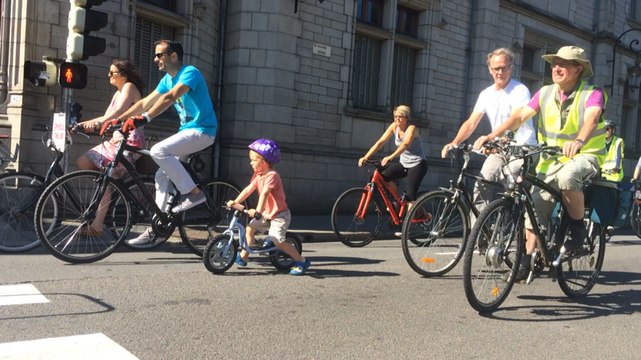 Les cyclistes manifestent pour la sécurité sur les routes