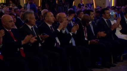 Cumhurbaşkanı Erdoğan: "Adalet Pankartlarıyla Dolaşmak Adaleti Getirmez"