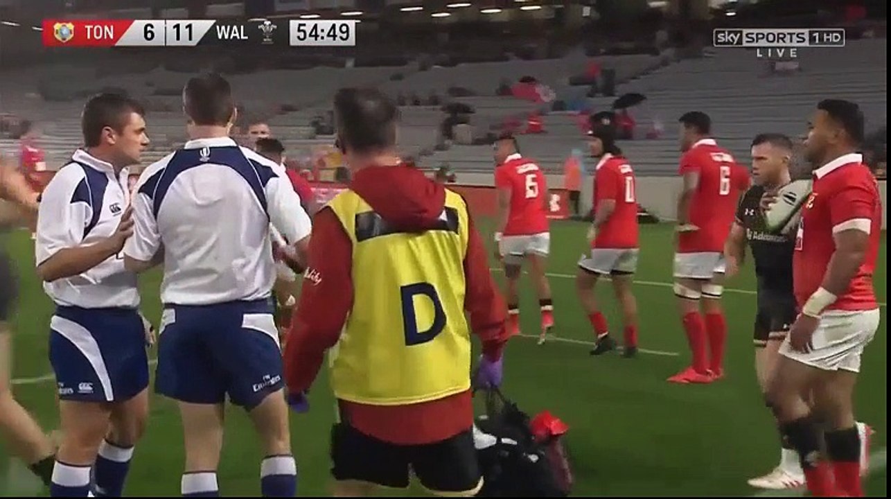 L'arrêt buffet dévastateur de David Halaifonua sur le Gallois Cory Allen