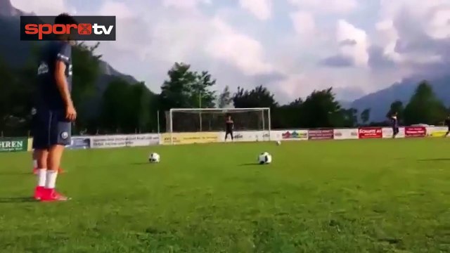 Hagi'nin oğlu Ianis'ten frikik şovu!