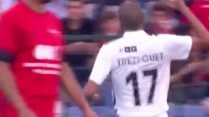 David Trezeguet inscrit un but incroyable en match de gala (vidéo)