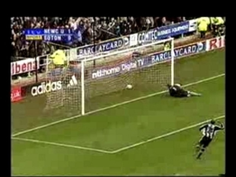 Football - Laurent Robert - Newcastle United vs Souhampton