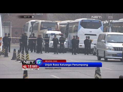 NET17 - Unjuk rasa keluarga korban Malaysia Airlines di depan kedutaan Malaysia di China