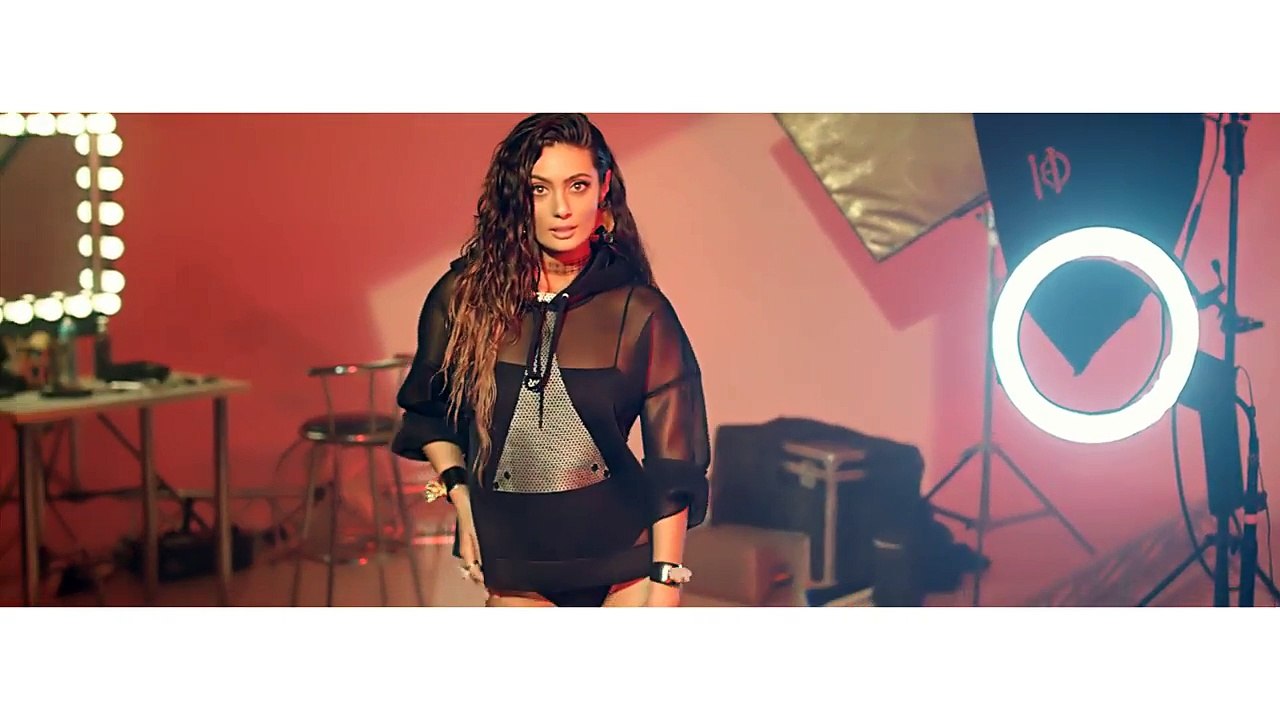 Claudia Pavel - Supernova  Official Video