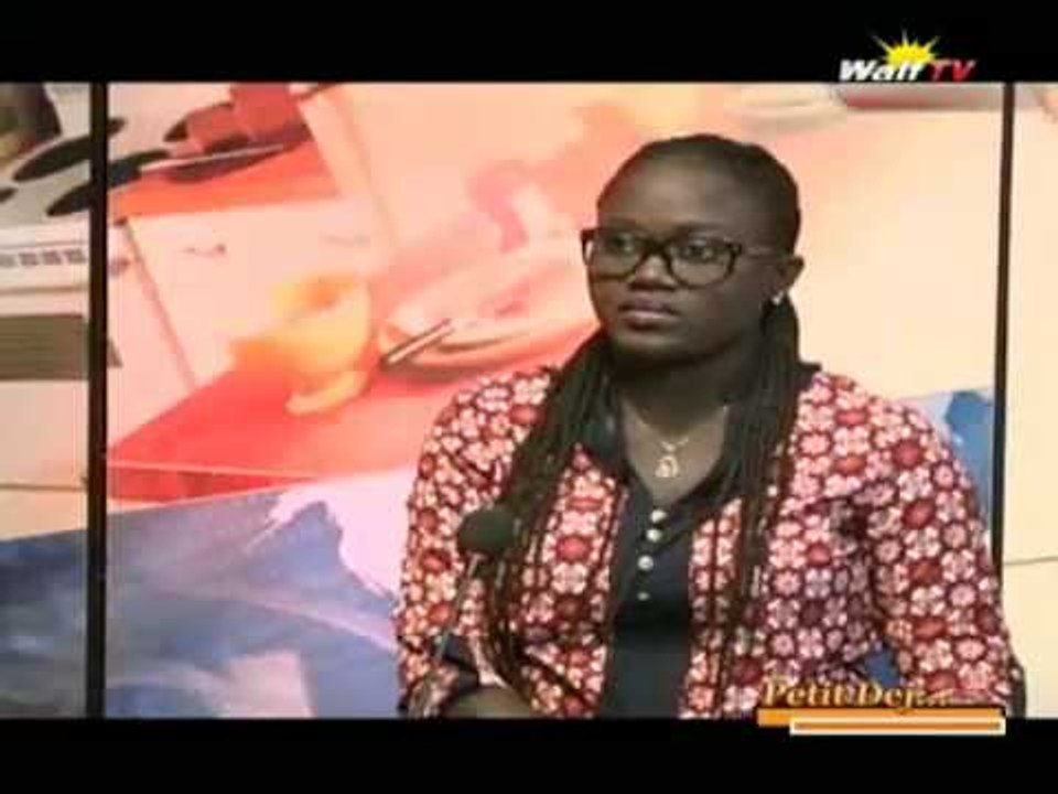 Ndongo Ji de Daara j Family sur le plateau de PETIT DEJ