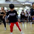 Bé trai nhảy dance cực chất đốn tim dân mạng