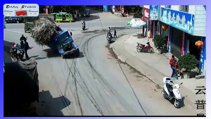 Truck - Drivers - Fails 2017 - Part. 07