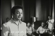 Ami Cheye Cheye Dekhi- Deya Neya - Bengali Movie Video Song - Shyamal Mitra - Uttam Kumar,Tanuja