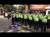 NET17 - Jajaran Polwan Makassar di Garis Terdepan Menghalau Aksi Unjuk Rasa Jelang Pilpres