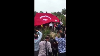 Kemal Kılıçdaroğlu Yürüyüş sırasında Düştü