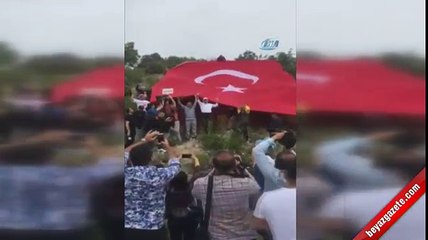 Kemal Kılıçdaroğlu yürüyüş sırasında böyle düştü